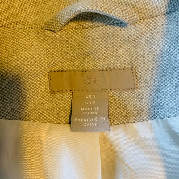 H&M Blazer with Pinned sleeves - Picture 3 of 3